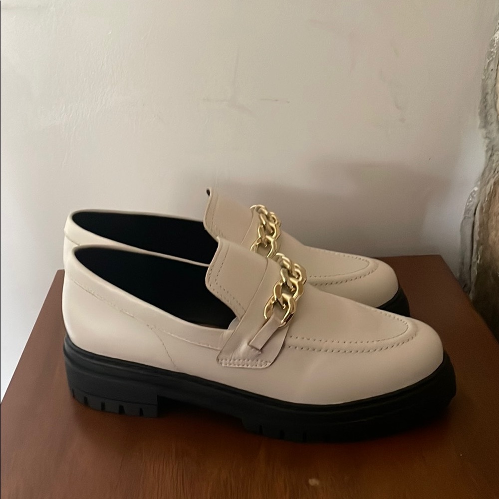 Elegant Cream Loafers with Gold Chain Detail